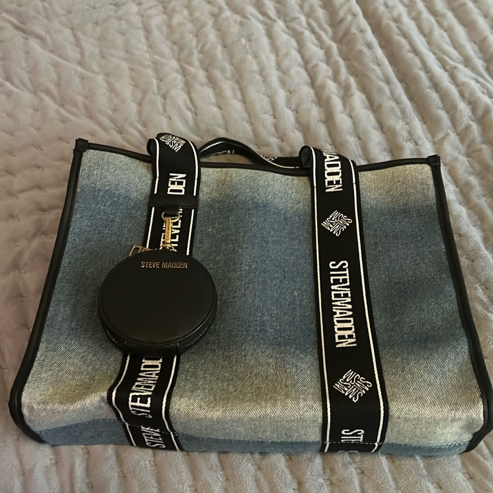 Steve Madden Tote